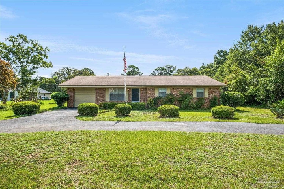 8510 Eight Mile Creek Rd, Pensacola, FL 32526 - photo 1