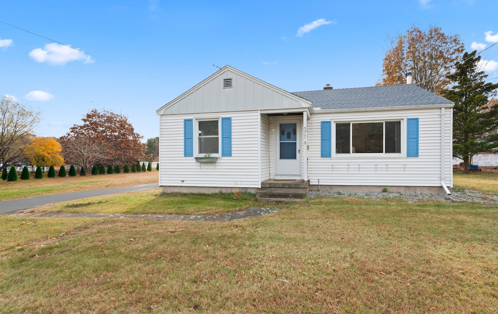 377 Hayden Station Rd, Windsor, CT 06095 - photo 1