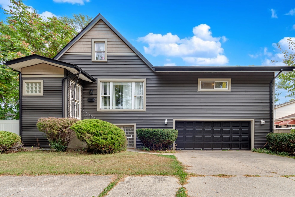 8821 S Princeton Ave, Chicago, IL 60620 - photo 1