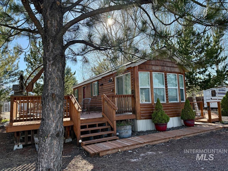 4 P St, Cascade, ID 83611 - photo 1