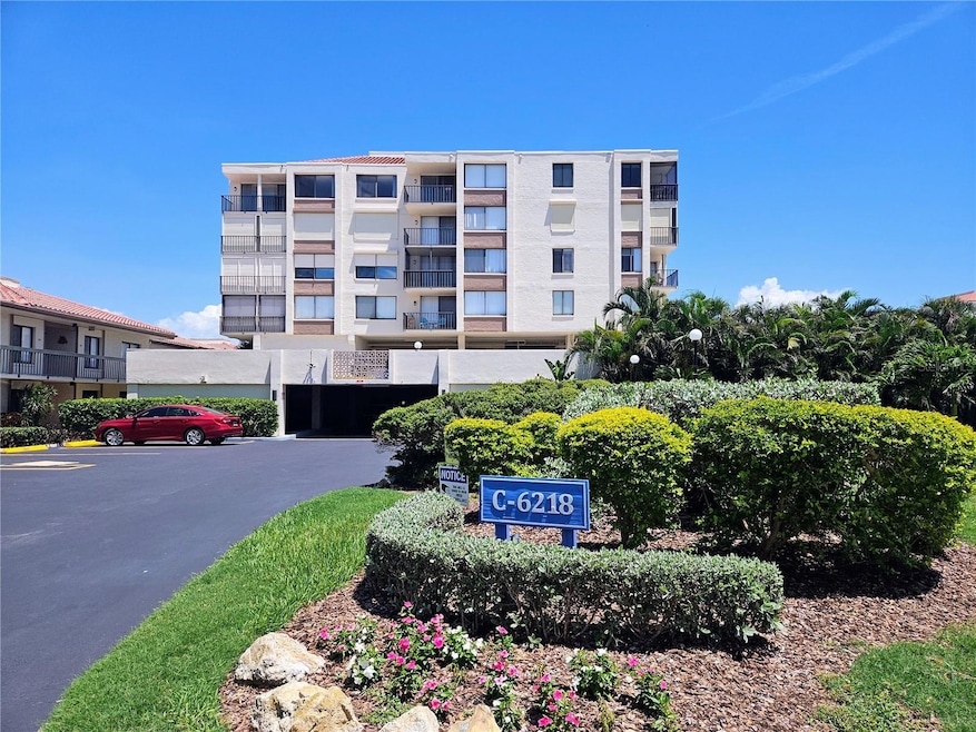 For Sale $275,000 • Co-Listing Agent