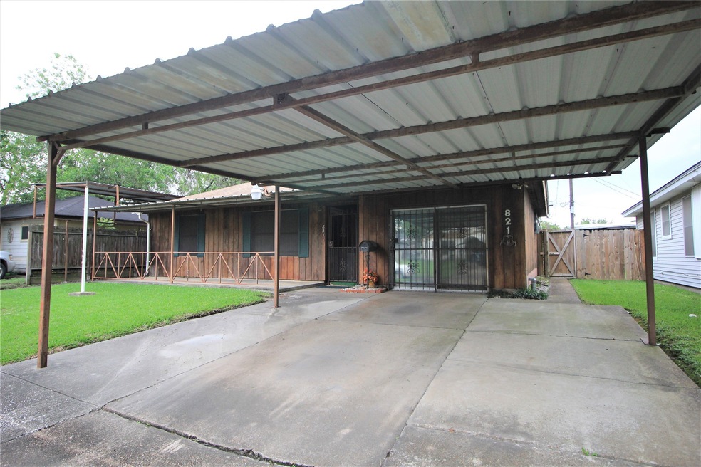 821 Patou Dr - 3BR - 2BTH - Double Drive and Carport + Carport for RV Parking