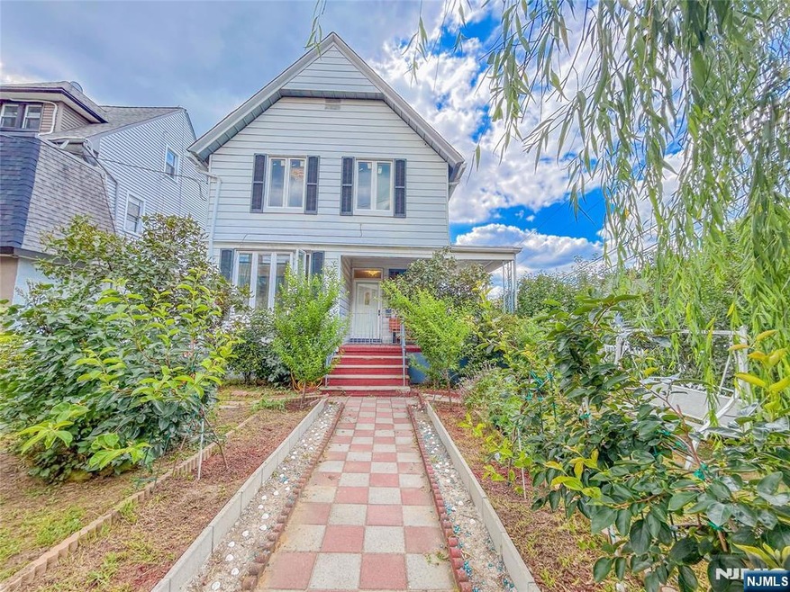 Sold $550,000 • Co-Listing Agent