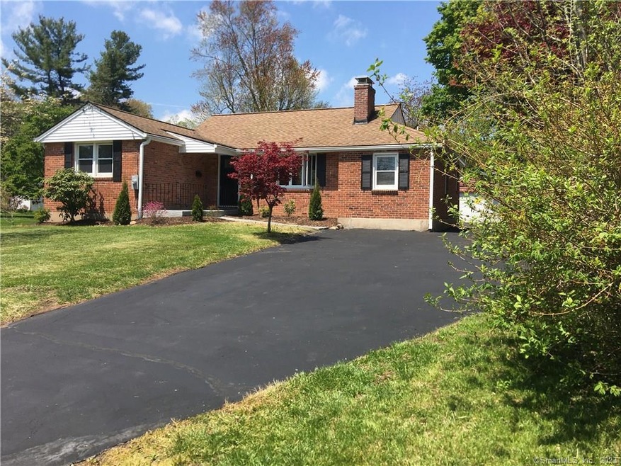 273 Crest St, Wethersfield, CT 06109 - photo 1