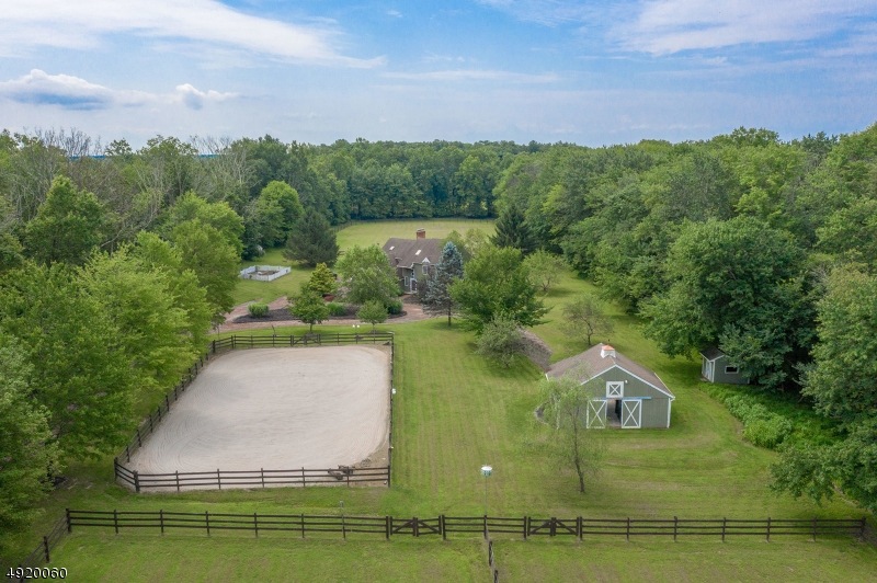 137 Allens Corner Rd, Flemington, NJ 08822 - photo 1