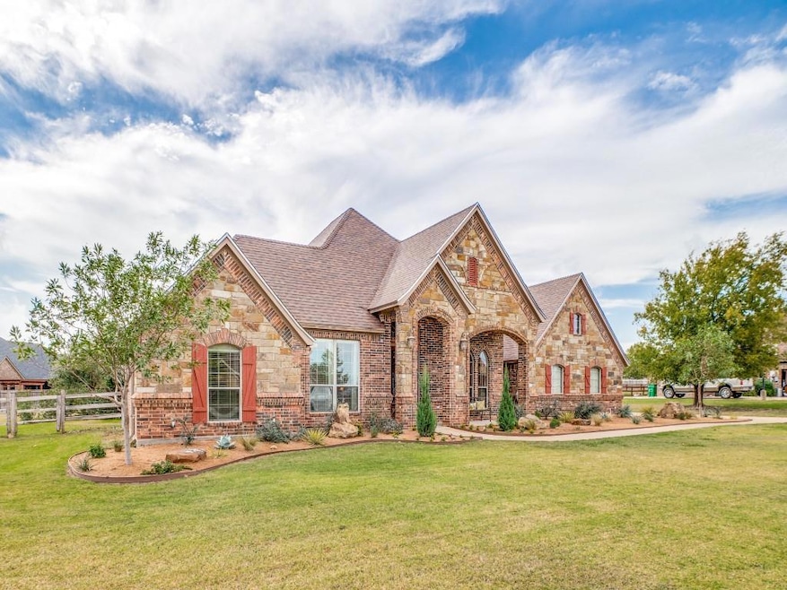 132 Mesquite Dr, Decatur, TX 76234 - photo 1