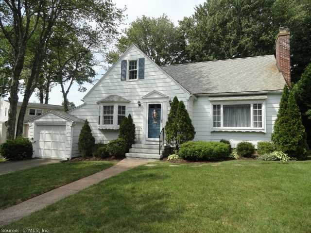 176 Dessa Dr, Hamden, CT 06517 - photo 1