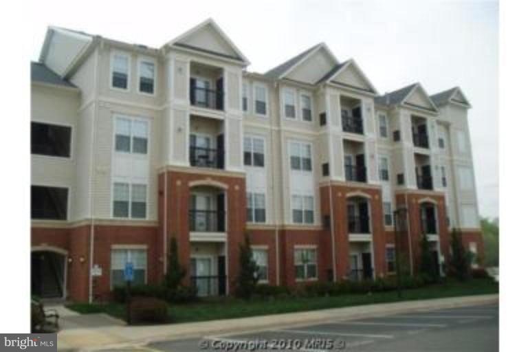 11327 Aristotle Dr unit 5-307, Fairfax, VA 22030 - photo 1