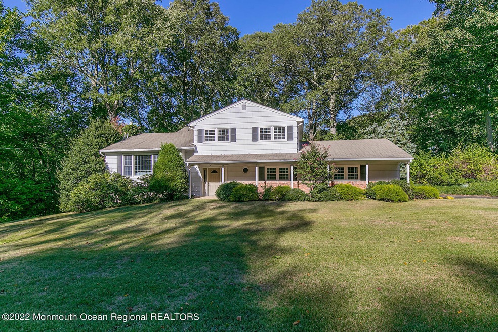 112 Spruce Dr Middletown-large-002-002-1