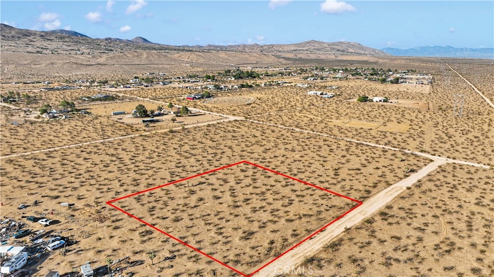 0 Via Seco unit HD25199044, Apple Valley, CA 92308 - photo 1