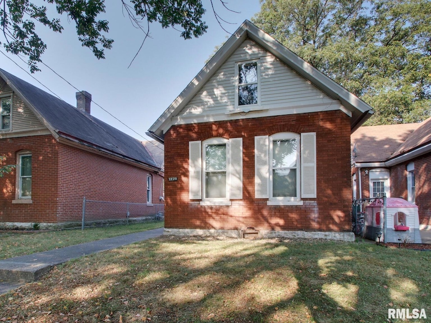 1029 N 11th St, Quincy, IL 62301 - photo 1