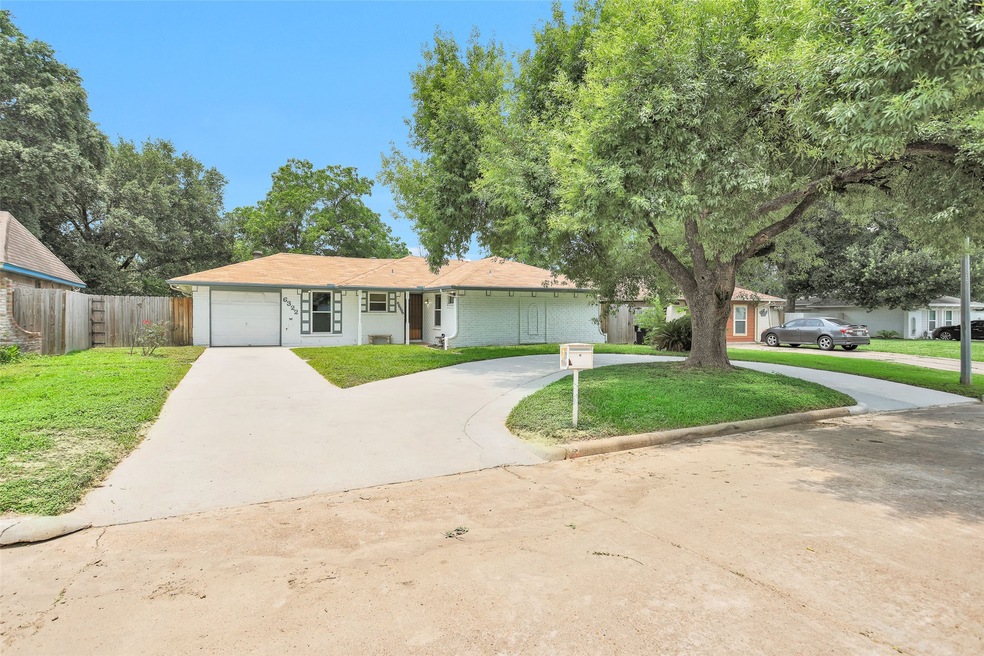 6322 King Post Dr, Houston, TX 77088 - photo 1