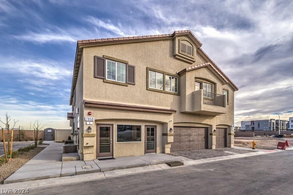 Photo of model; actual home finishes may vary.