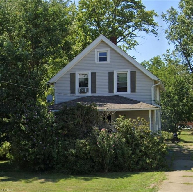 1614 E 300th St, Wickliffe, OH 44092 - photo 1