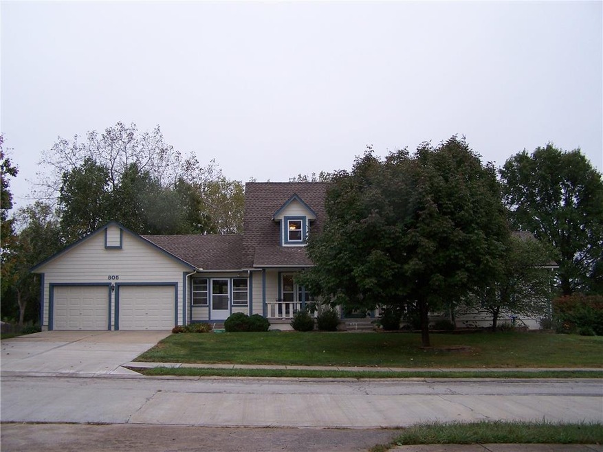 805 Crane St, Raymore, MO 64083 - photo 1