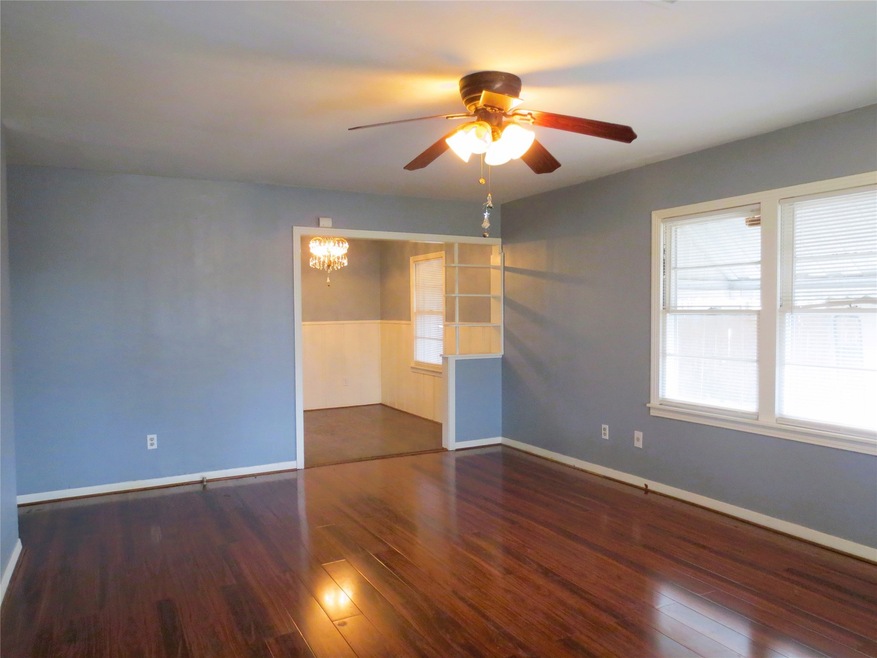 2726 Parker Rd, Houston, TX 77093 - photo 1