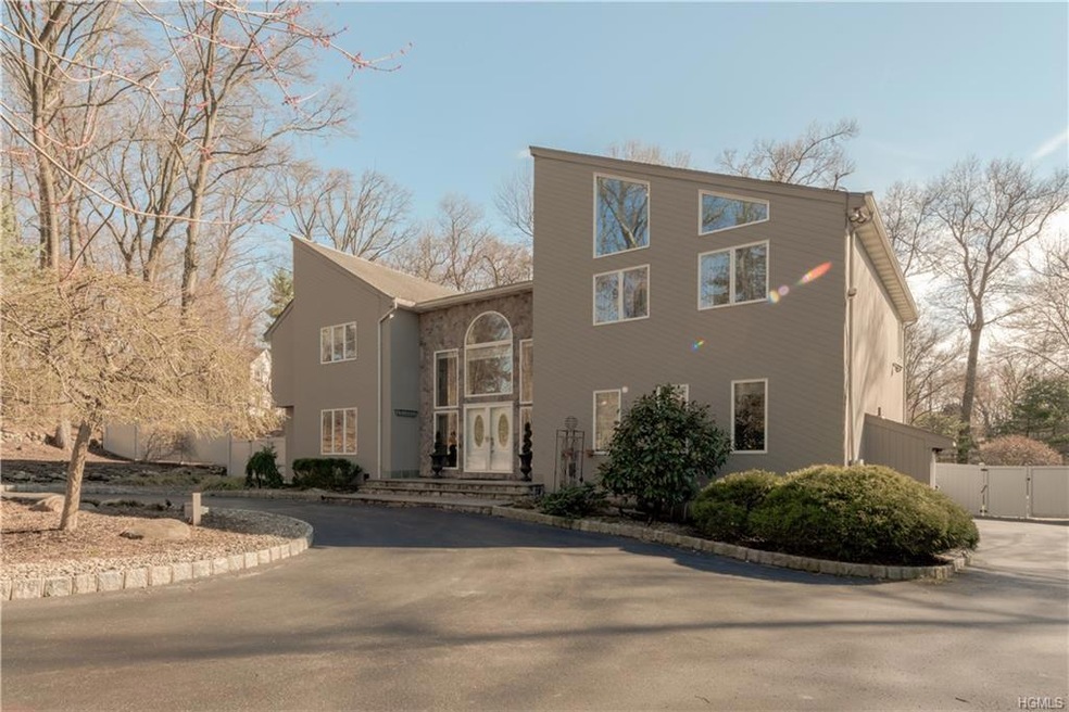 1 Piper Ct, Blauvelt, NY 10913 - photo 1