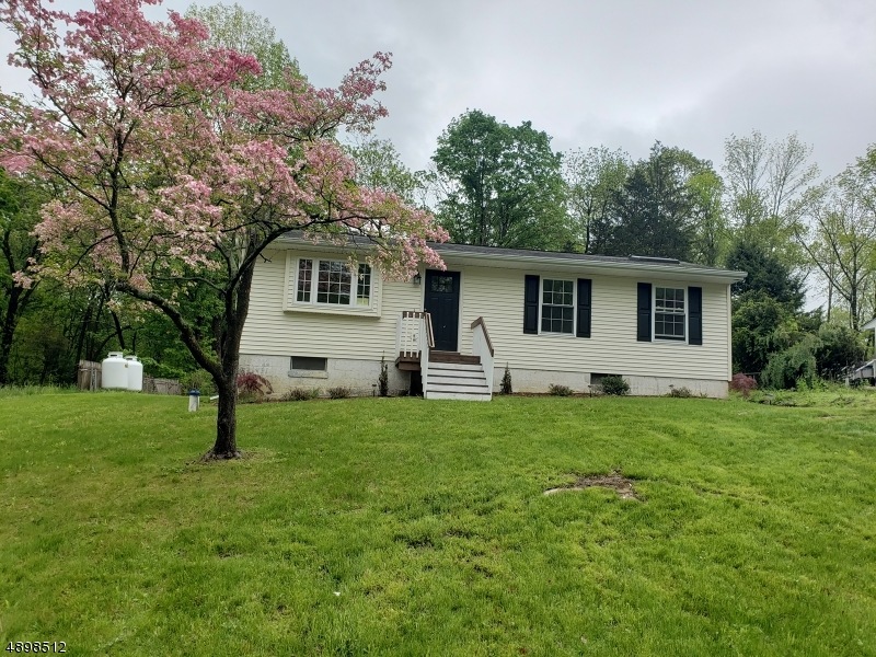 11 Irving Place, Newton, NJ 07860 - photo 1