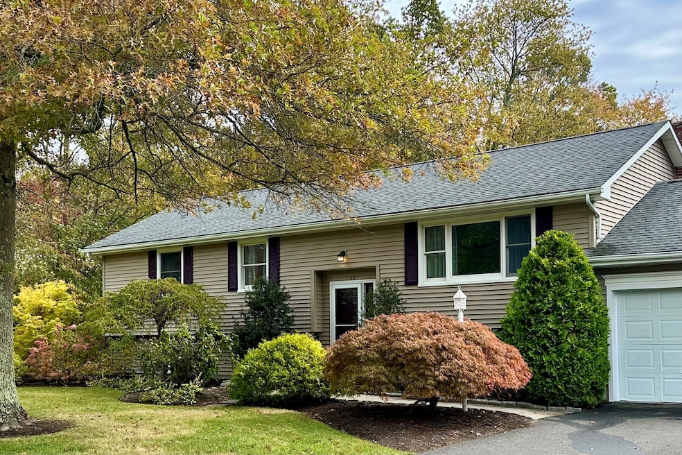 12 Round Table Rd, New Milford, CT 06776 - photo 1