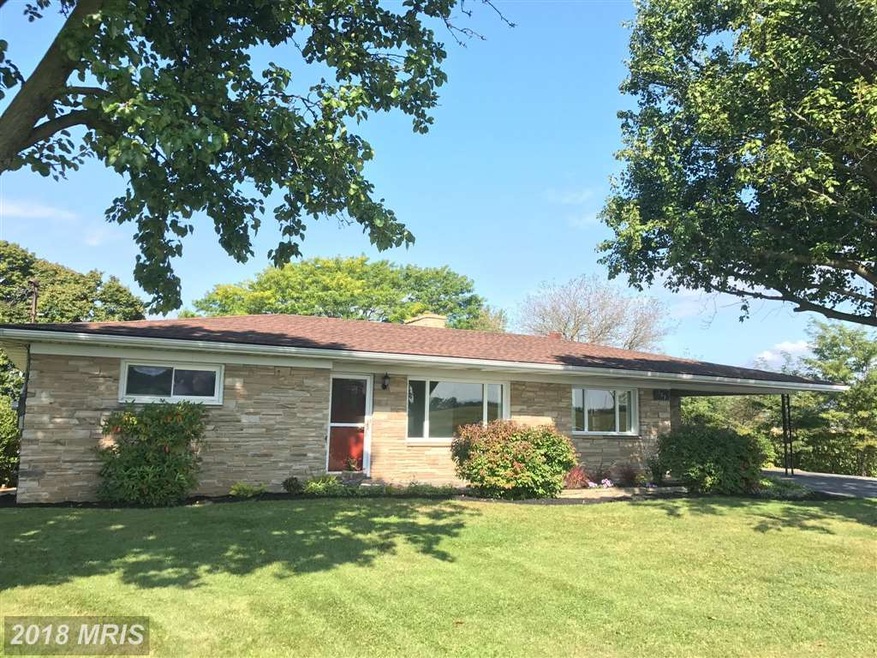 127 Warm Spring Rd, Chambersburg, PA 17202 - photo 1