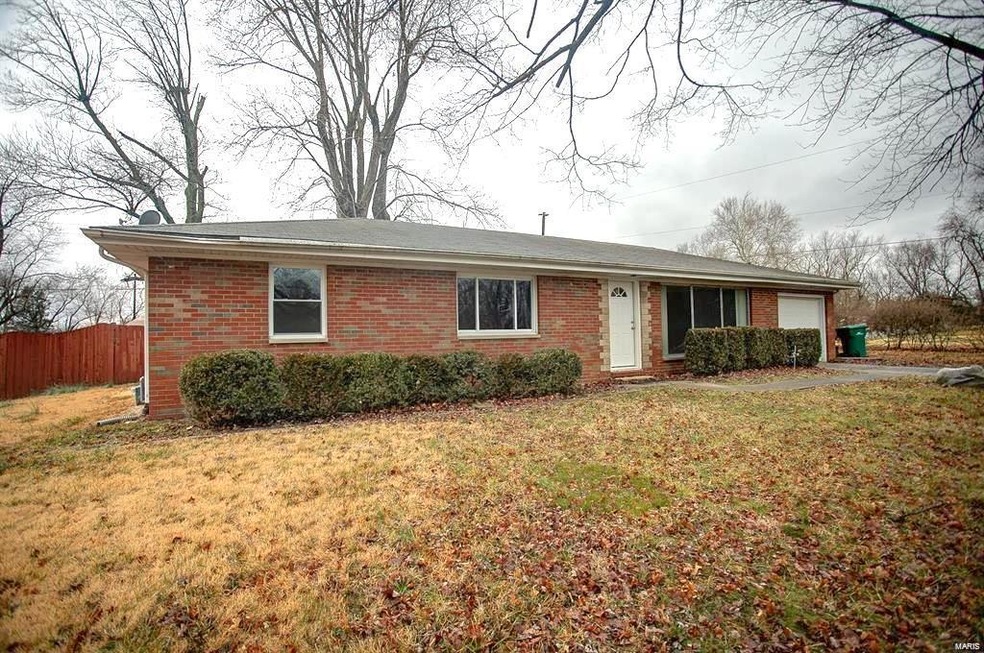 9 Hazelwood Dr, Caseyville, IL 62232 - photo 1