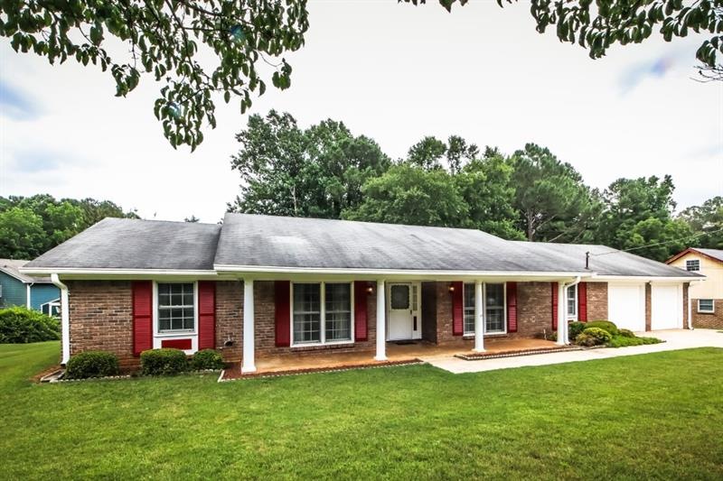 1276 Mannbrook Drive - Stone Mountain