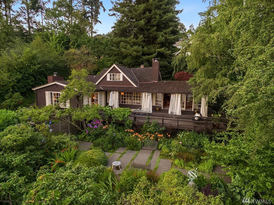 8103 W Mercer Way, Mercer Island, WA 98040 - photo 1