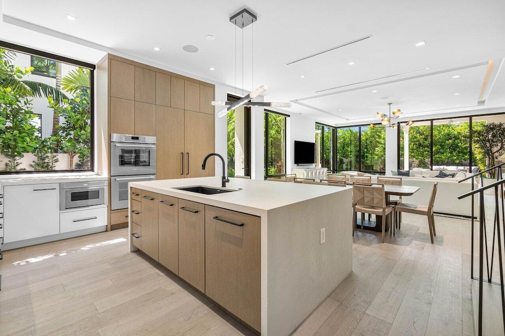 512 NE 7th Ave, Delray Beach, FL 33483 - photo 1