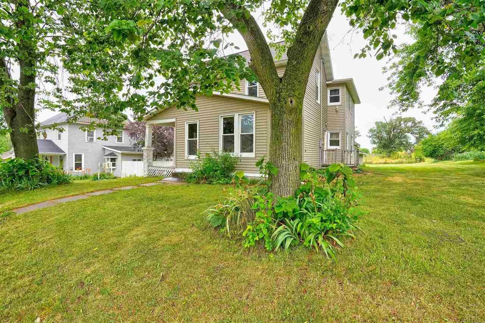 206 E Main St, Wayland, IA 52654 - photo 1