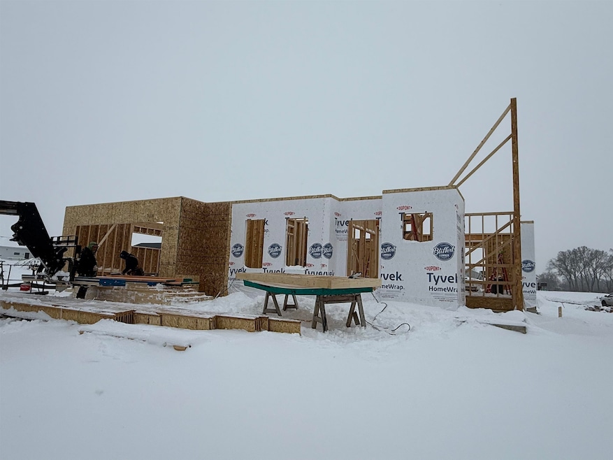 L126 Clemens Dr, Arlington, WI 53911 - photo 1