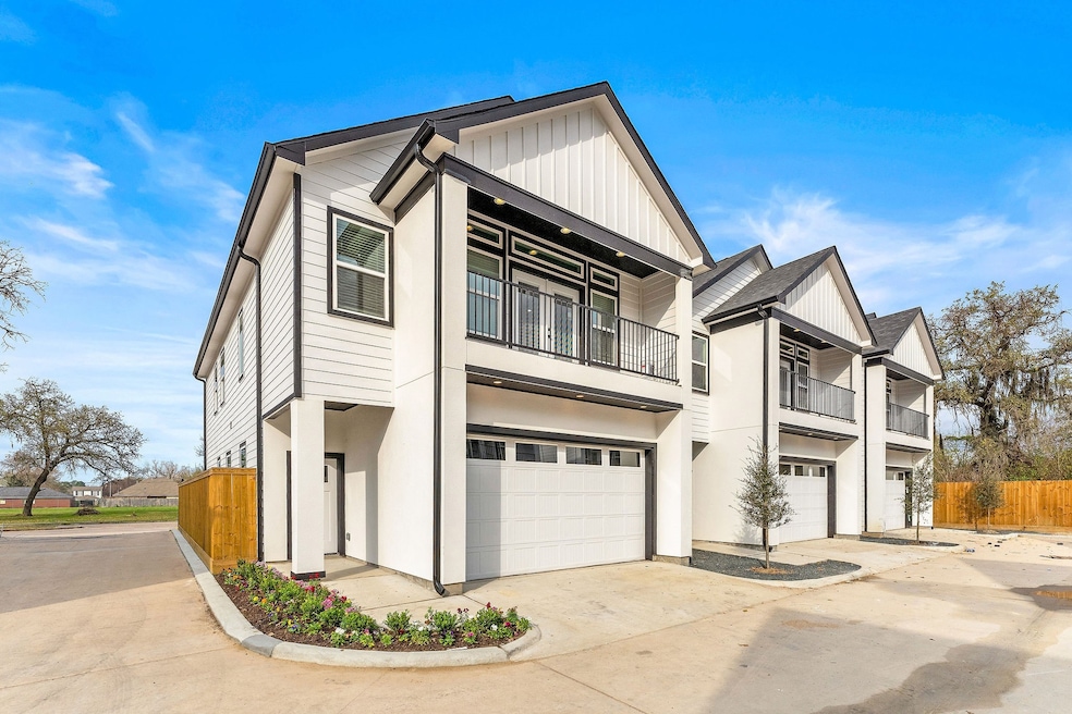 6498 T c Jester Blvd, Houston, TX 77091 - photo 1