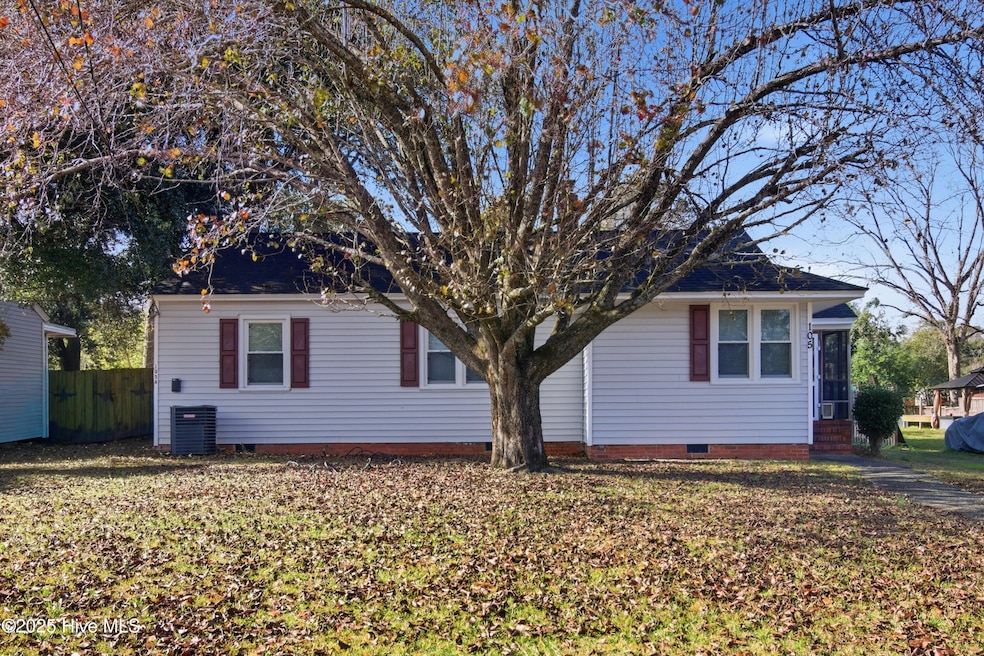 105 N 25th St, Wilmington, NC 28405 - photo 1