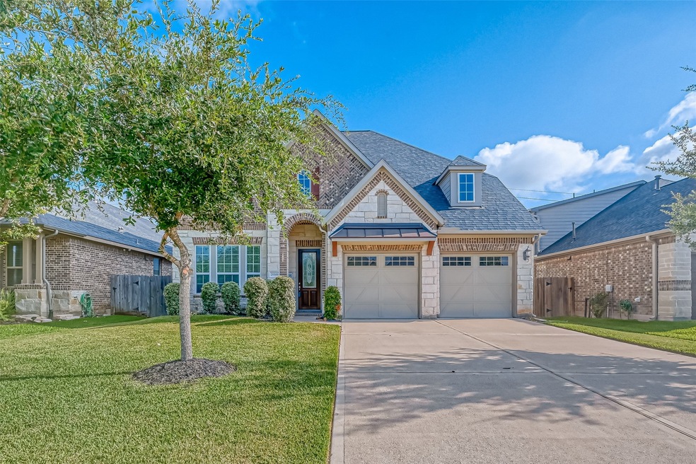 Fabulous 2 story home perched on a cul-de-sac in the heart of the master-planned community of Firethorne.