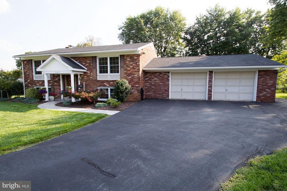 10916 Oak Forest Cir, Hagerstown, MD 21740 - photo 1