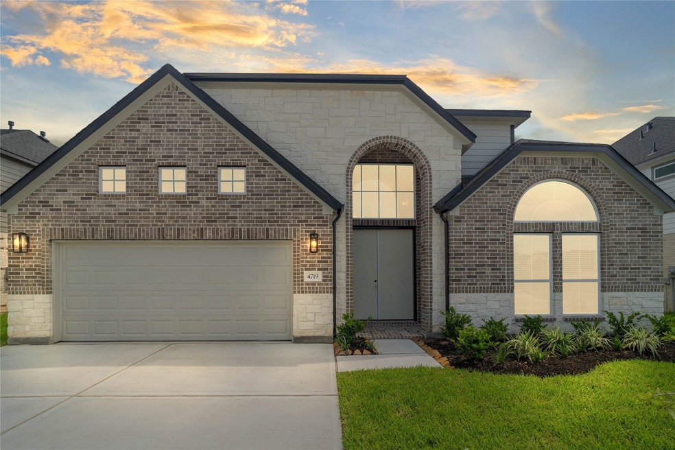 4719 Breezewood Dr, Rosenberg, TX 77471 - photo 1