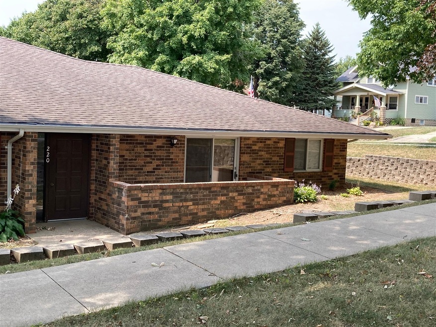 220 4th Ave unit 4, Coon Rapids, IA 50058 - photo 1