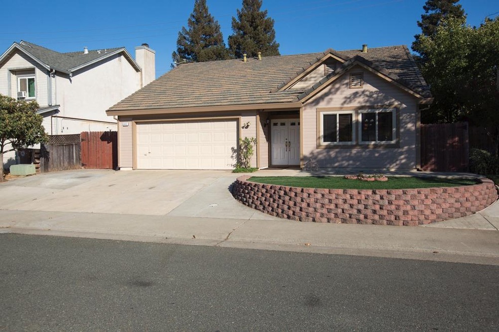 8955 Boreal Way, Elk Grove, CA 95758 - photo 1