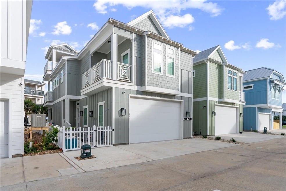 Beautifully Constructed Luxury Beach home!