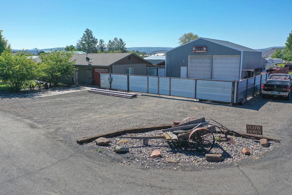 For Sale $550,000 • Co-Listing Agent