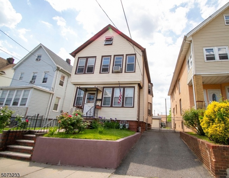 501 New York Ave, Elizabeth, NJ 07202 - photo 1