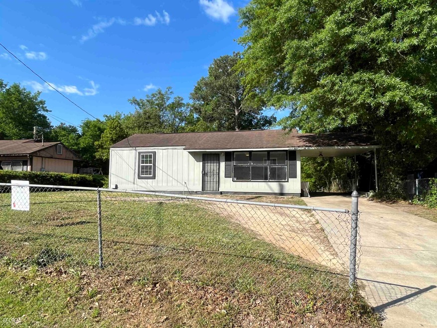 3855 Saint Charles Place, Macon, GA 31206 - photo 1