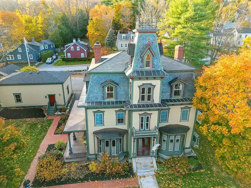 15 Middle St unit 3, Hallowell, ME 04347 - photo 1