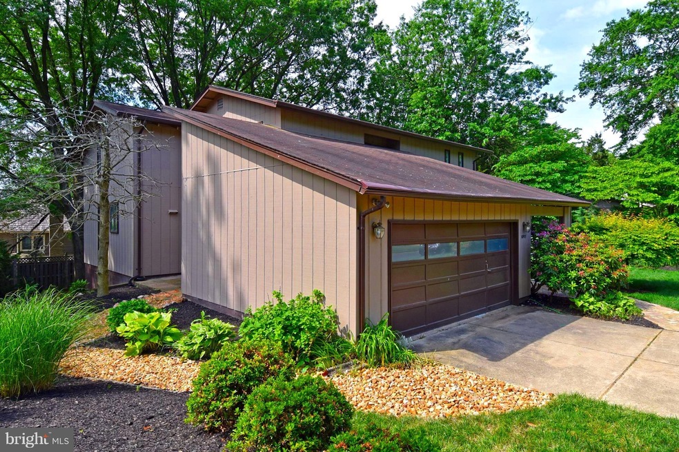 10513 Acacia Ln, Fairfax, VA 22032 - photo 1