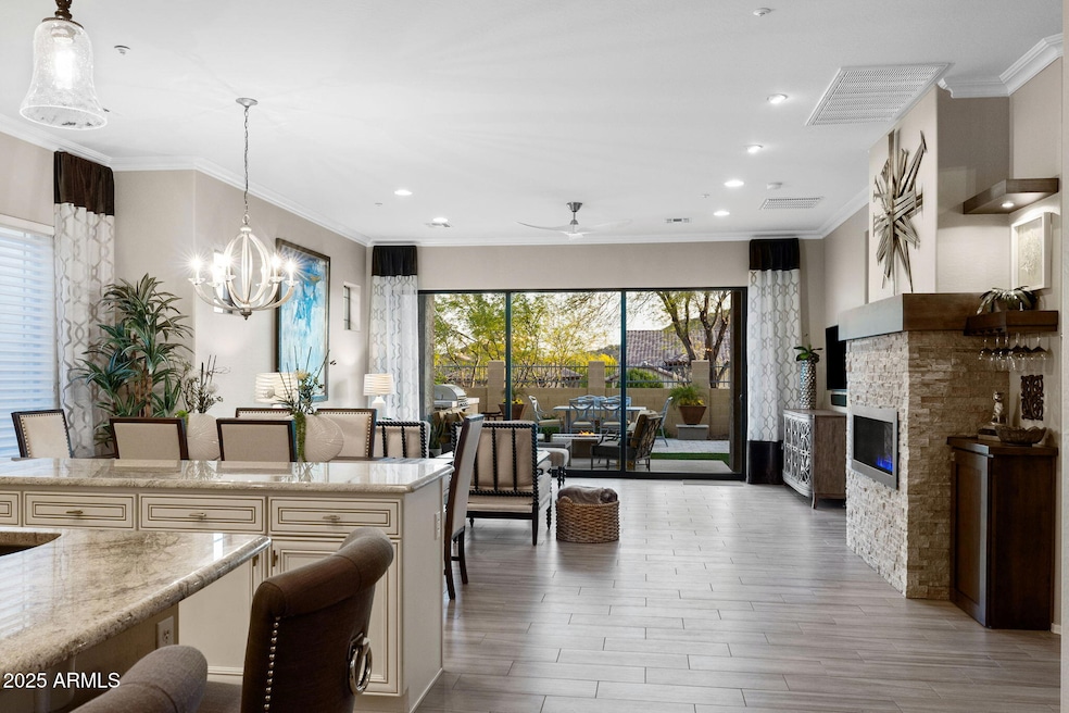 Great Room with Wall of Glass closed
