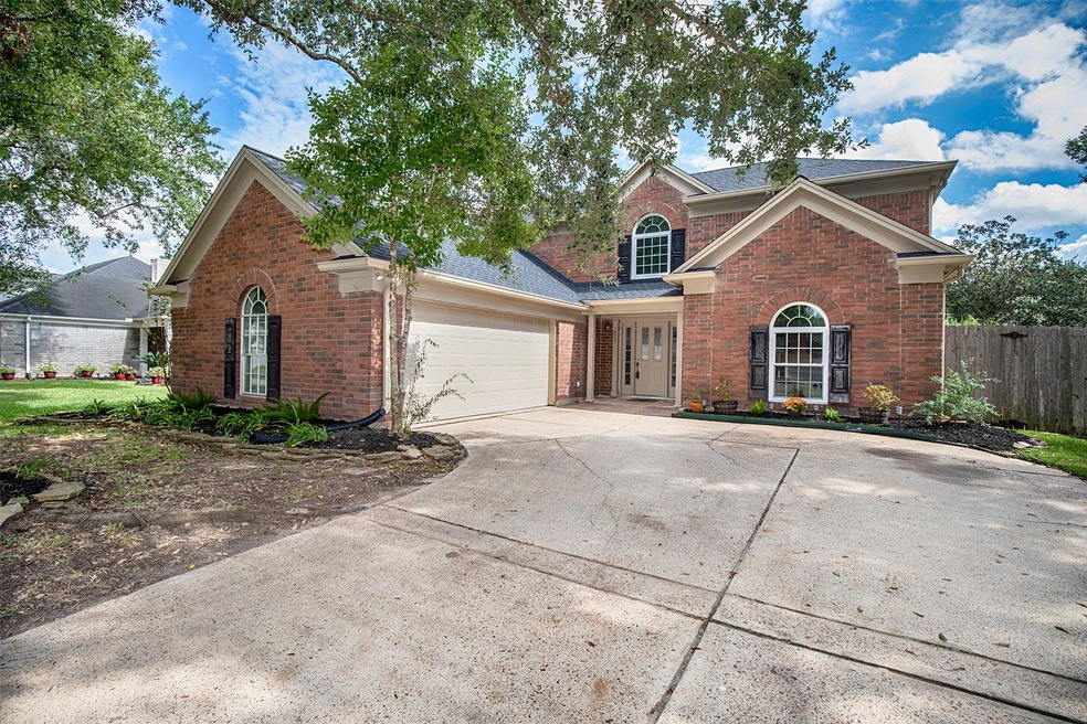 4007 Greenwood Dr, Pearland, TX 77584 - photo 1