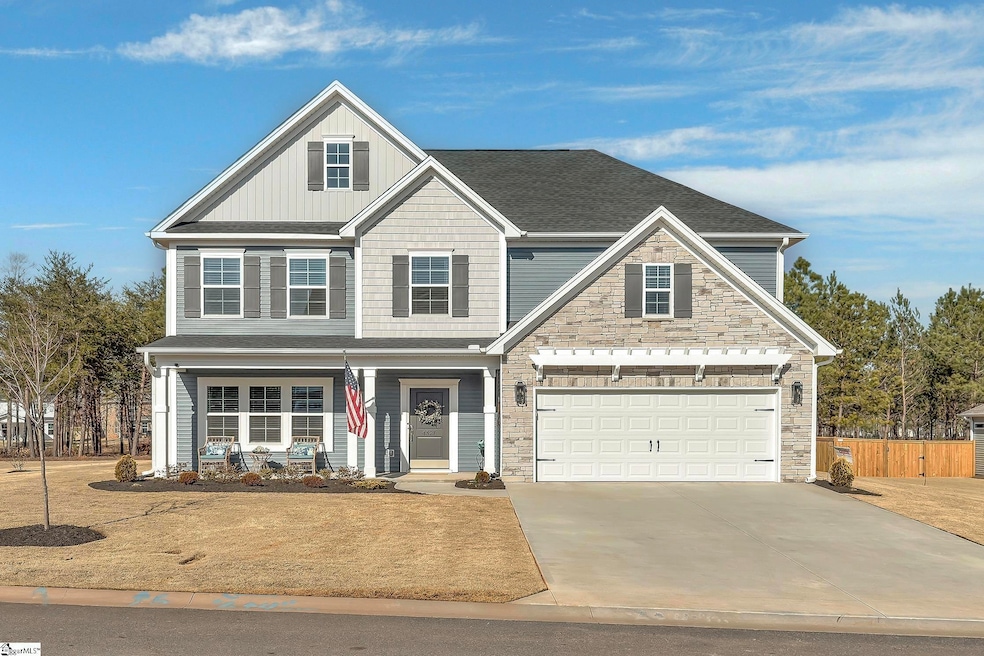 4327 Highlander Dr, Boiling Springs, SC 29316 - photo 1