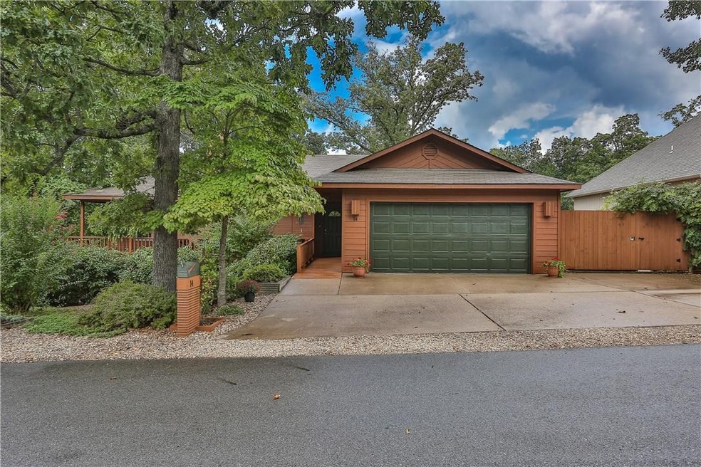 14 Cumbrian Dr, Bella Vista, AR 72714 - photo 1