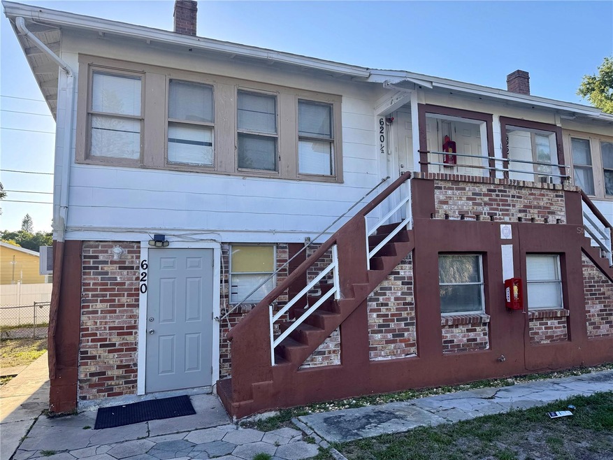 620 14th St N unit 1/2, St. Petersburg, FL 33705 - photo 1