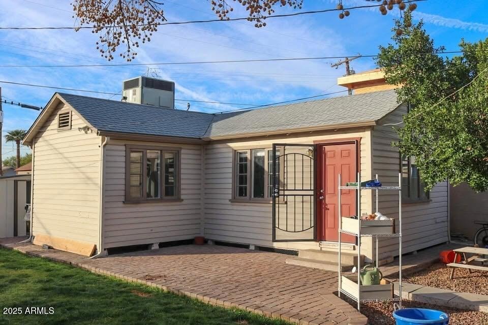 For Rent $1,400/month