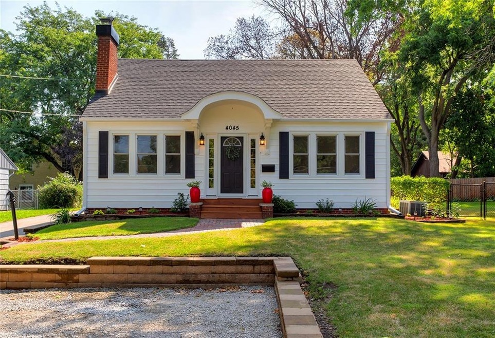4045 Beaver Ave, Des Moines, IA 50310 - photo 1